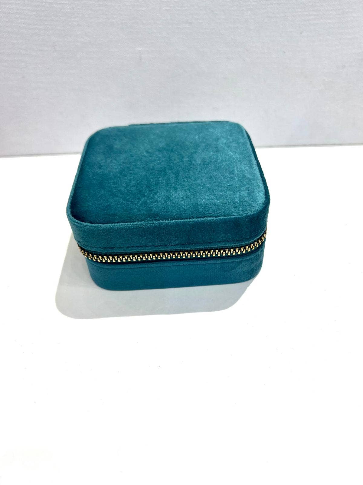 SHEERA - Wholesale Jewelry Box/Organizer - Portable velvet jewelry box3