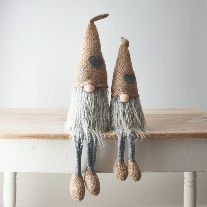 Gainsborough Giftware – wholesale Christmas decoration – 36cm Natural Fabric Gonks With Hearts