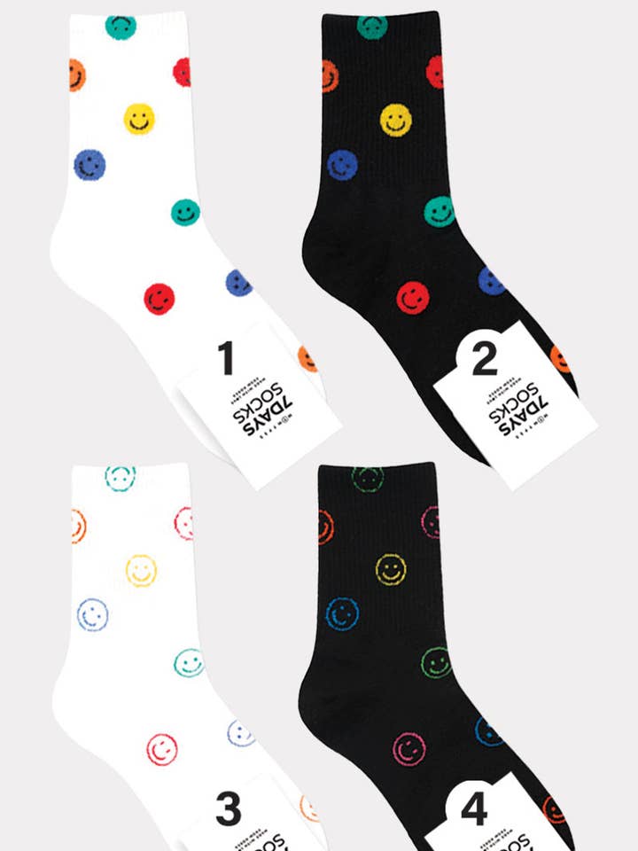 Women's Crew Popping Smile Socks for wholesale by 7DAYSSOCKS