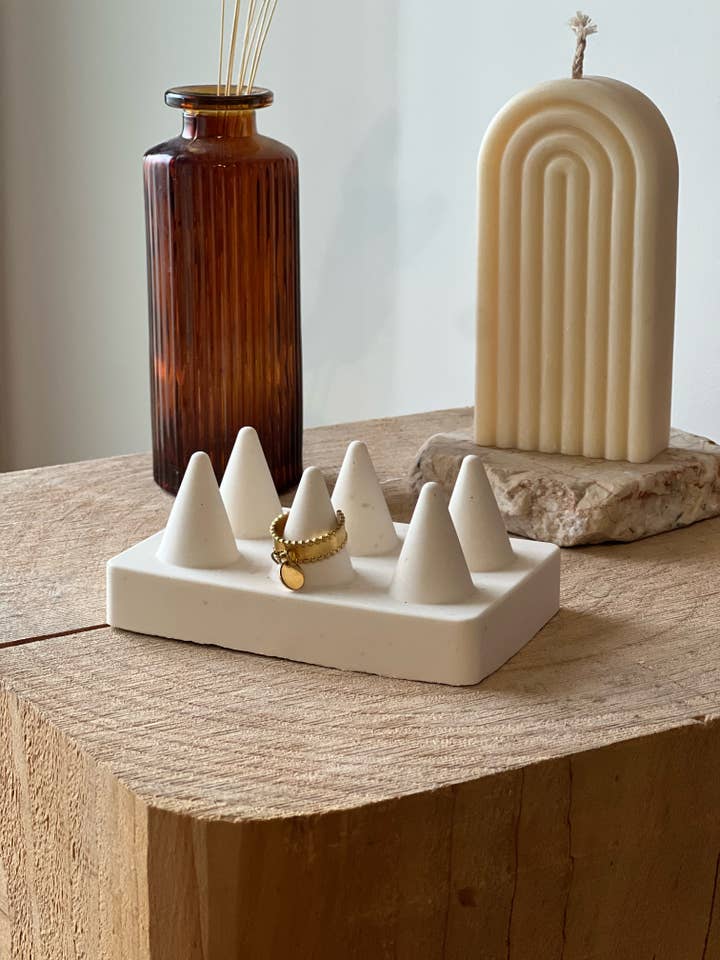 Porte Bagues - Décoration en Jesmonite pour la vente par L'atelier d'à côté