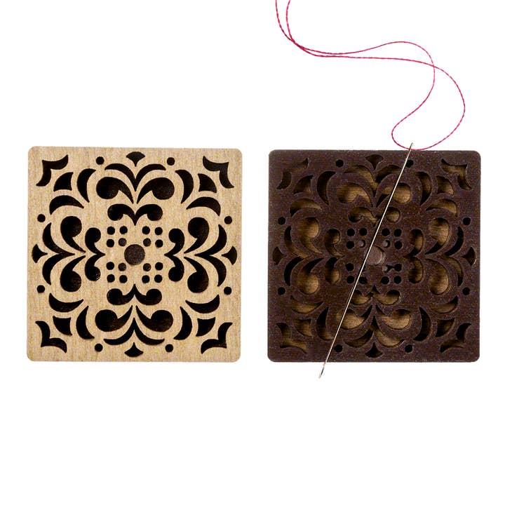 HobbyJobby – wholesale Embroidery/cross-stitch supplies – Magnetic Needle Holder - Wooden Needle Minder #191