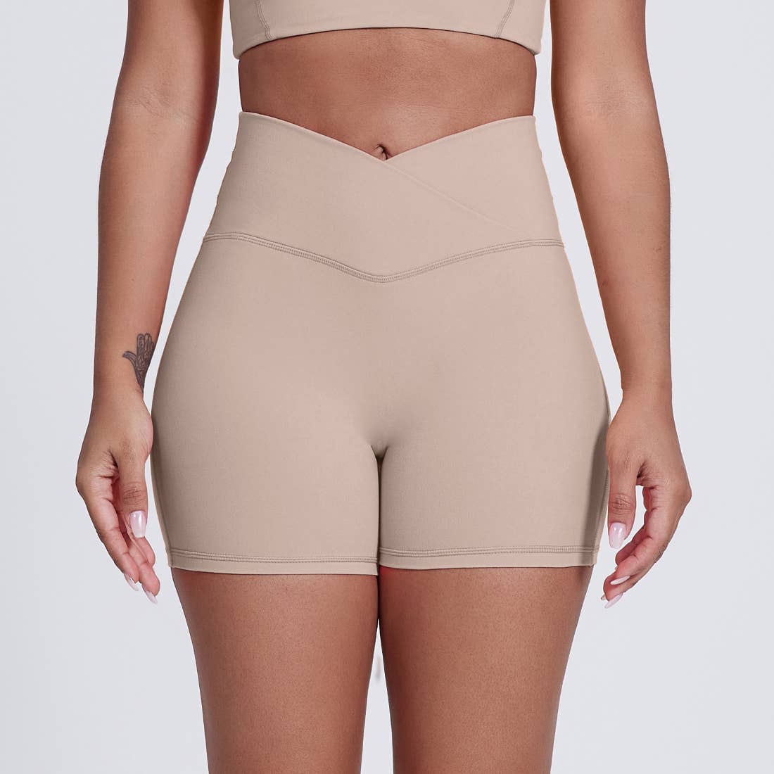 Sodalemon – Großhandel Sport-Shorts – Damen – Damen V-Cross Po-liftende Sport-Yoga-Shorts11