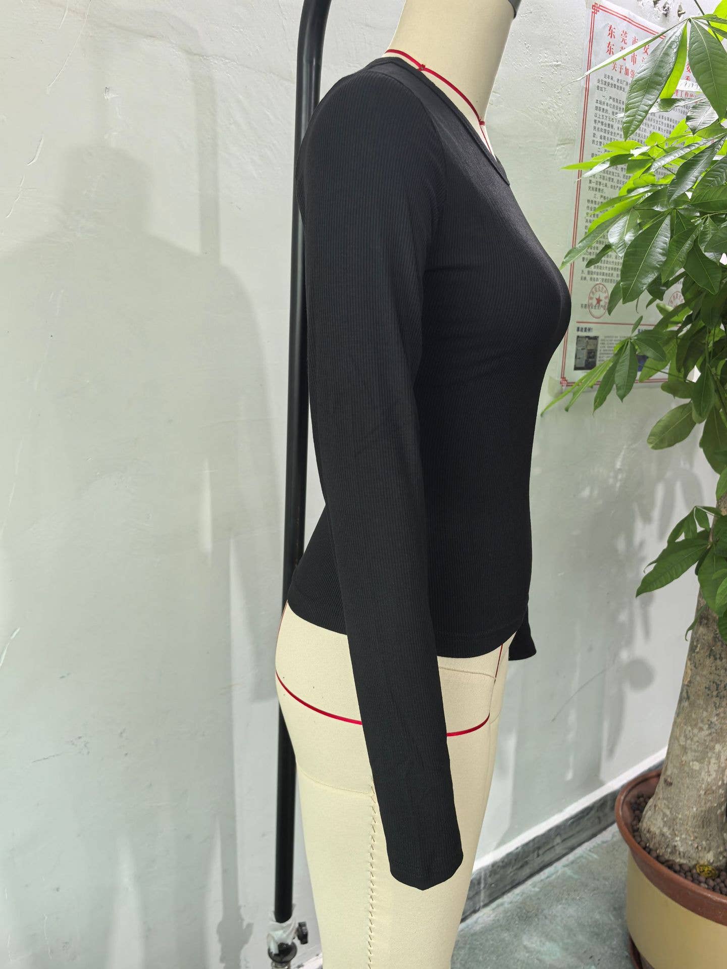 Hope & Sunshine – wholesale Stickad topp - Dam – Ribbad långärmad crop top1