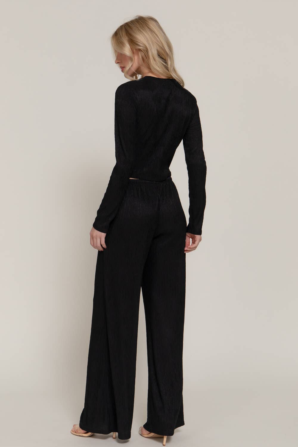 Active Basic | Active USA - Vente Ensemble haut et pantalon (PAS d'intérieur) - Femme - Ensemble haut à manches longues col rond et pantalon long à nouer à la taille1