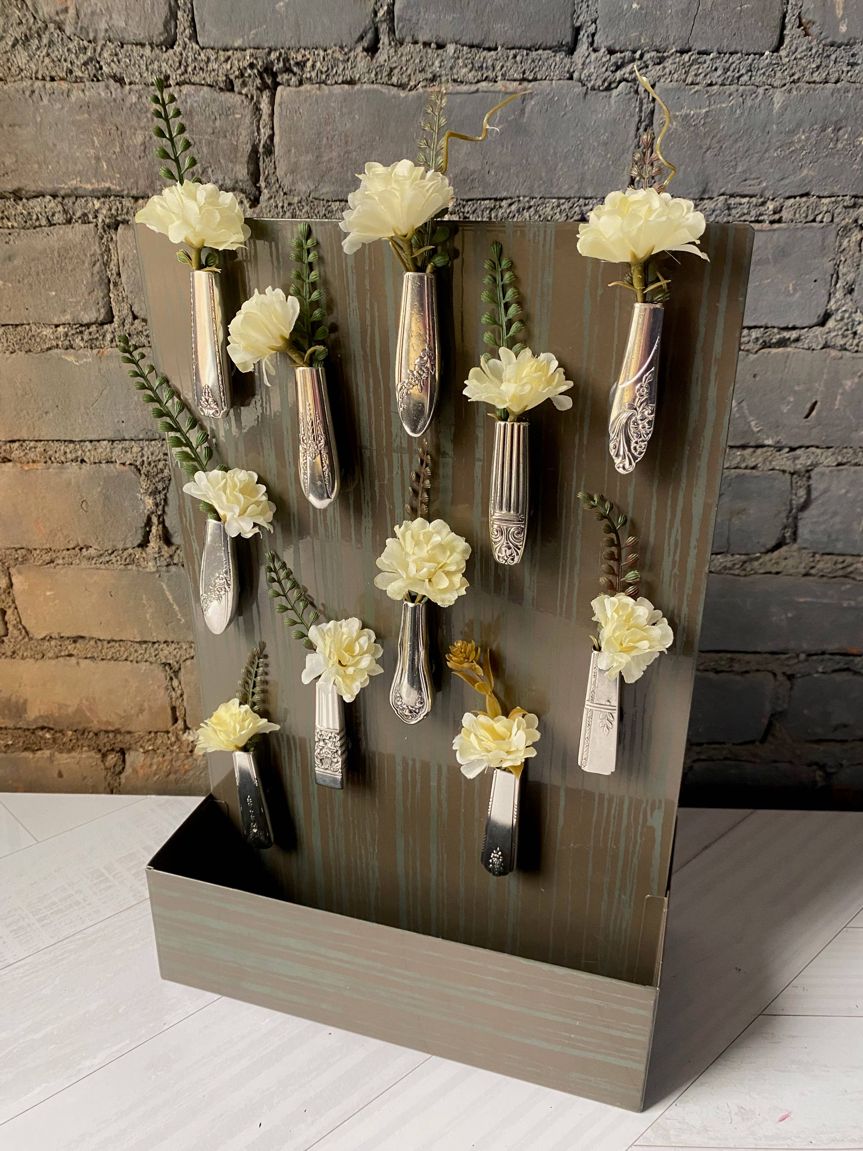 Girl Ran Away With the Spoon - Vendita all'ingrosso Vasi - Magnete a Vaso Piccolo in Argento8