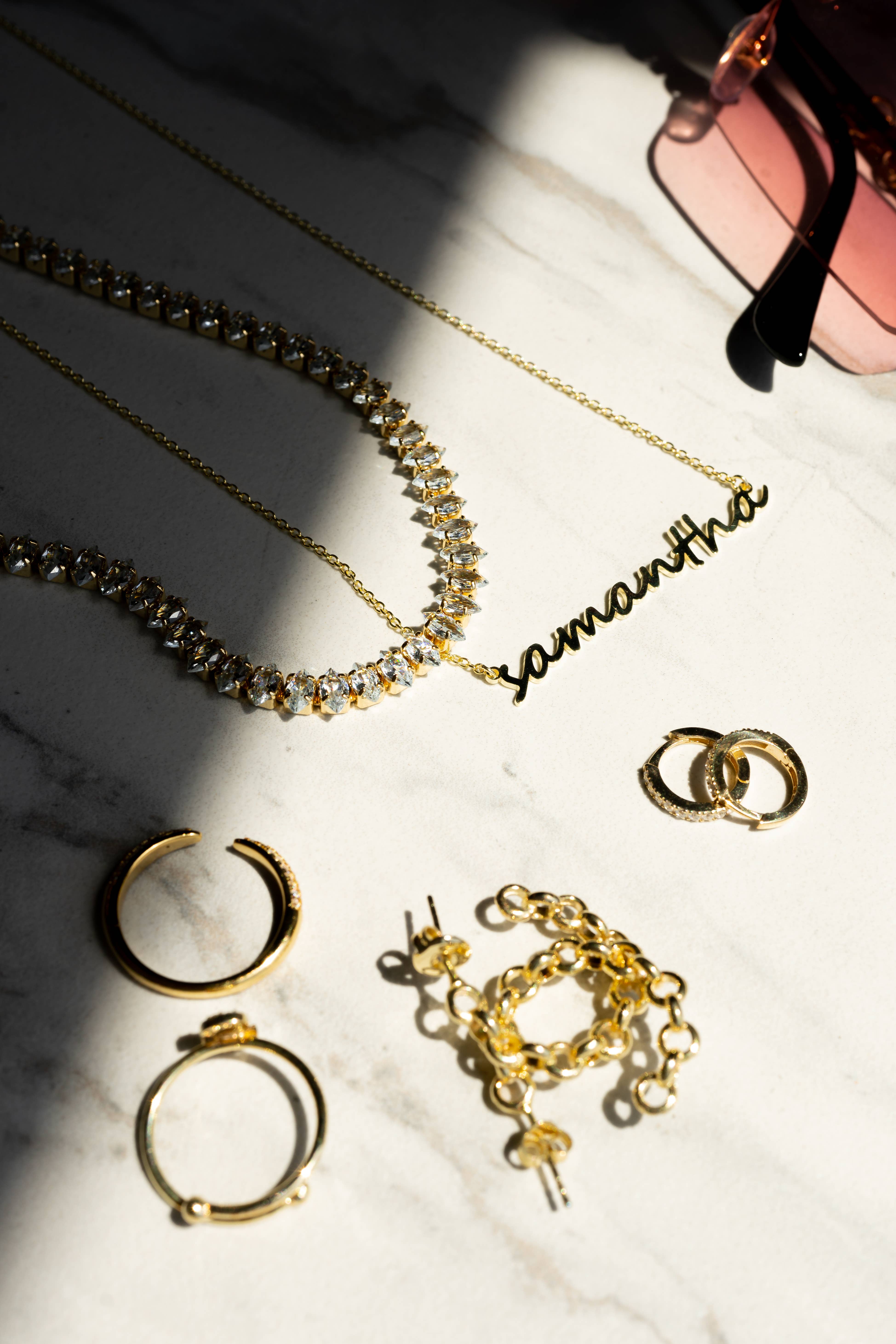 The Sis Kiss - Wholesale Pendant/Charm Necklace - Custom Guardian Multiple Name Necklace (Water Resistant)2