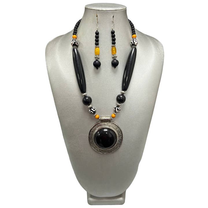 African Stars - Wholesale Jewelry Set - Women's Colored Wooden Necklace Set With Large Pendant -- Jewelry 4915