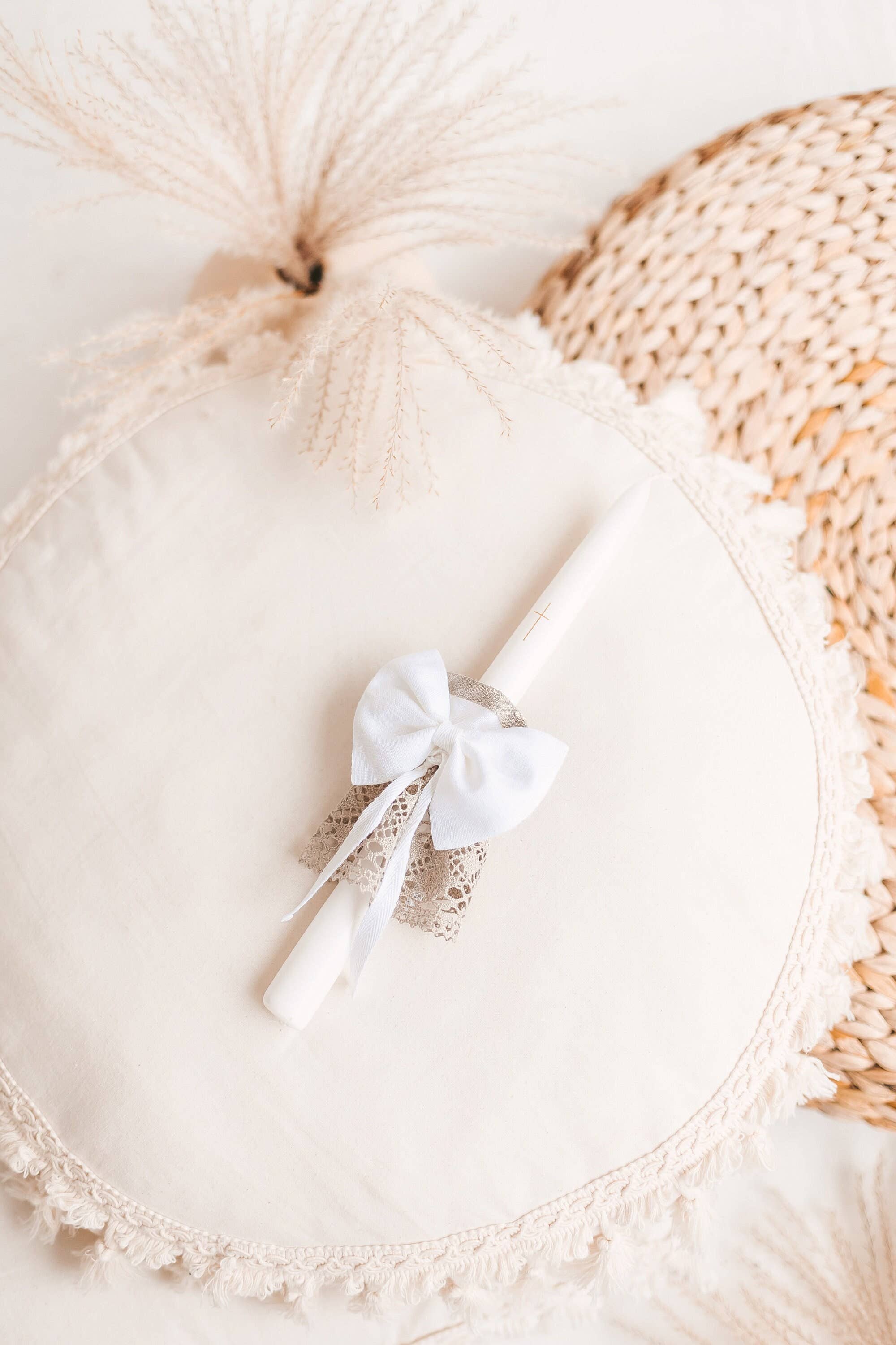 Matrinna - Wholesale Tapered Candle/Candlestick - White Baptism Candle with Linen Decoration and Golden Cross1
