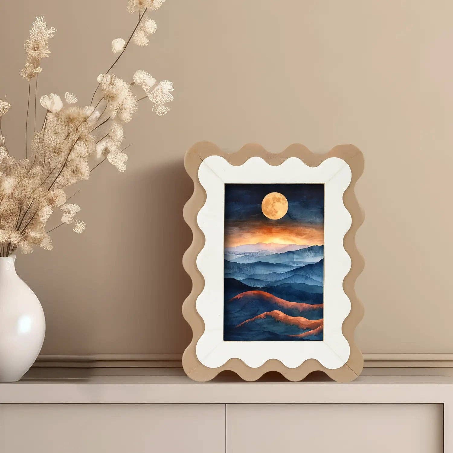 Handicrafts Home - Wholesale Picture Frame - Wave Scallop Picture Frame Brown & White - 4x6 & 5x72