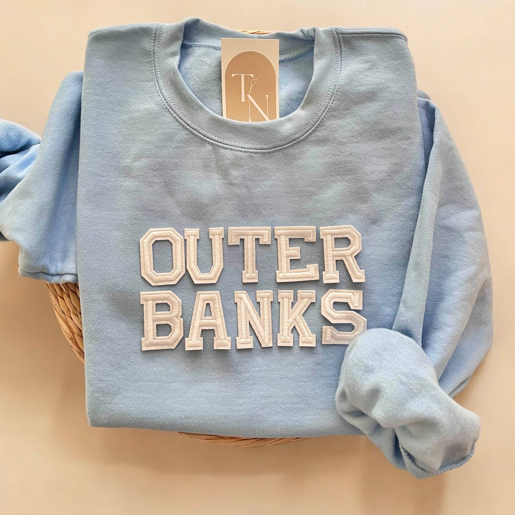 Threads And Needles, INC. – wholesale Sweatshirt med tryck - Dam – Outer Banks NC Crewneck tröja, sommartröja3