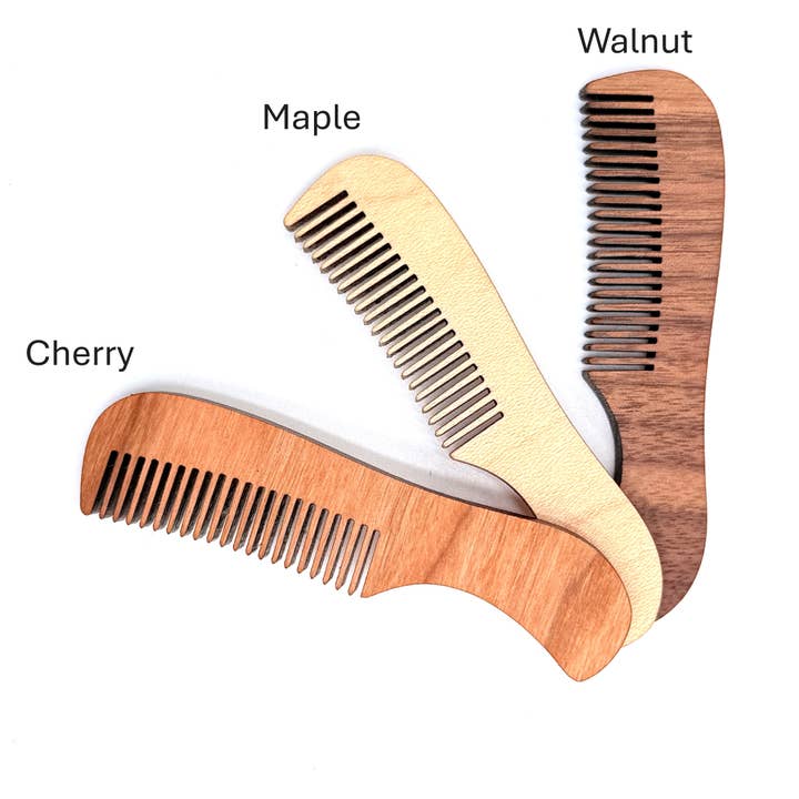 Peignes à moustache pour la vente par Made and Assembled