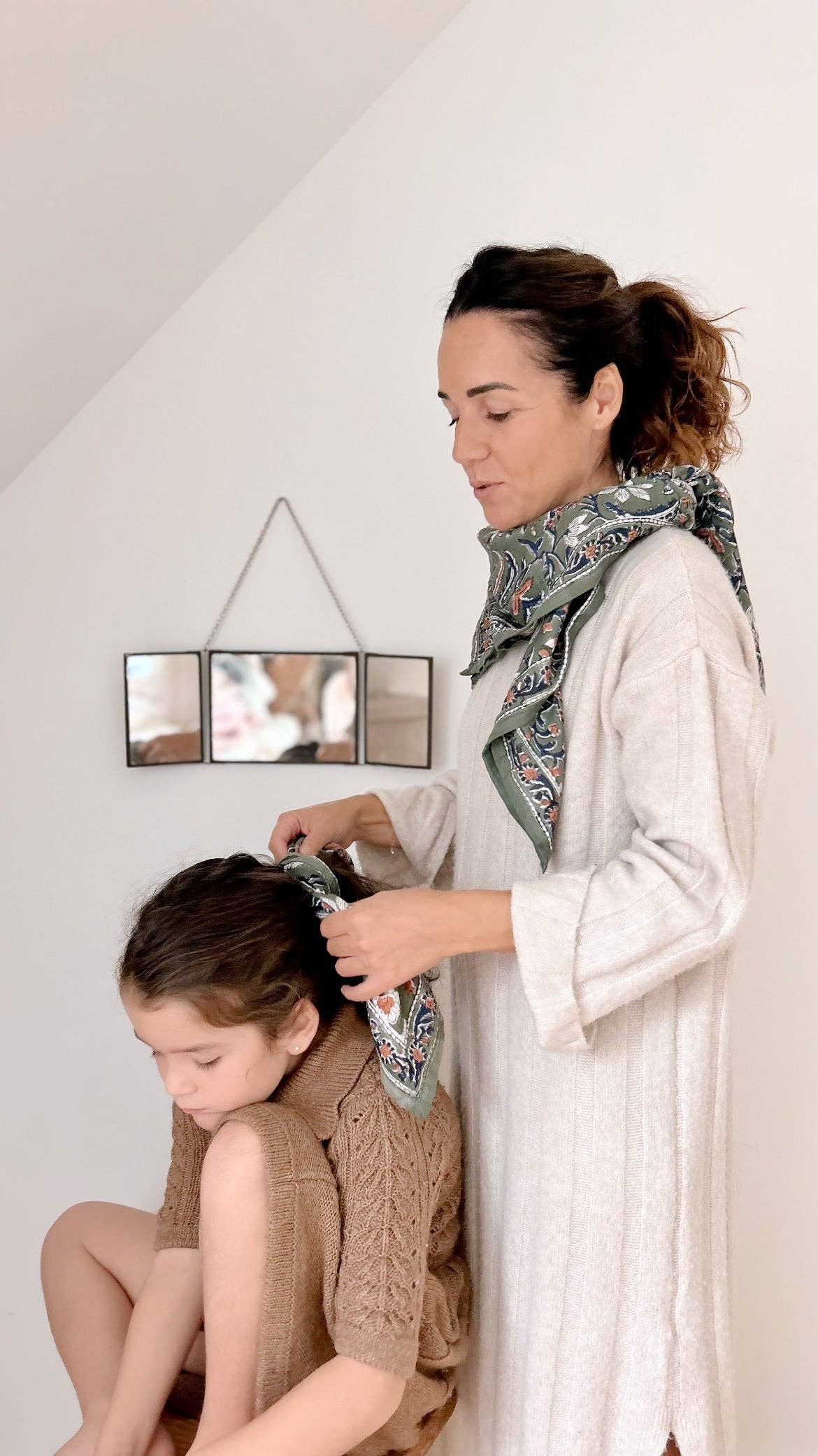 SO FAMILY - Wholesale Scarf - Women's - Dheli Brousse Adult Scarf 100 cm3