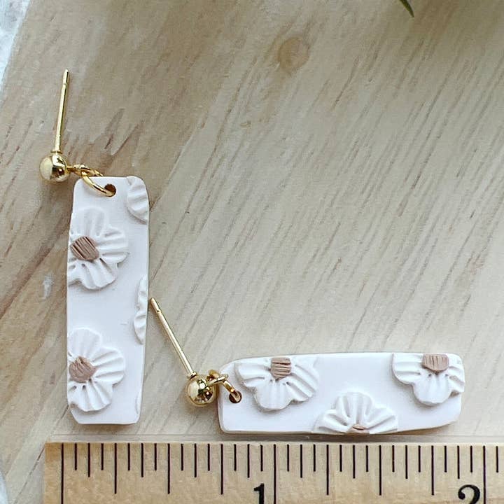 Cassie Daisy Dangles for wholesale by Courage & Calling