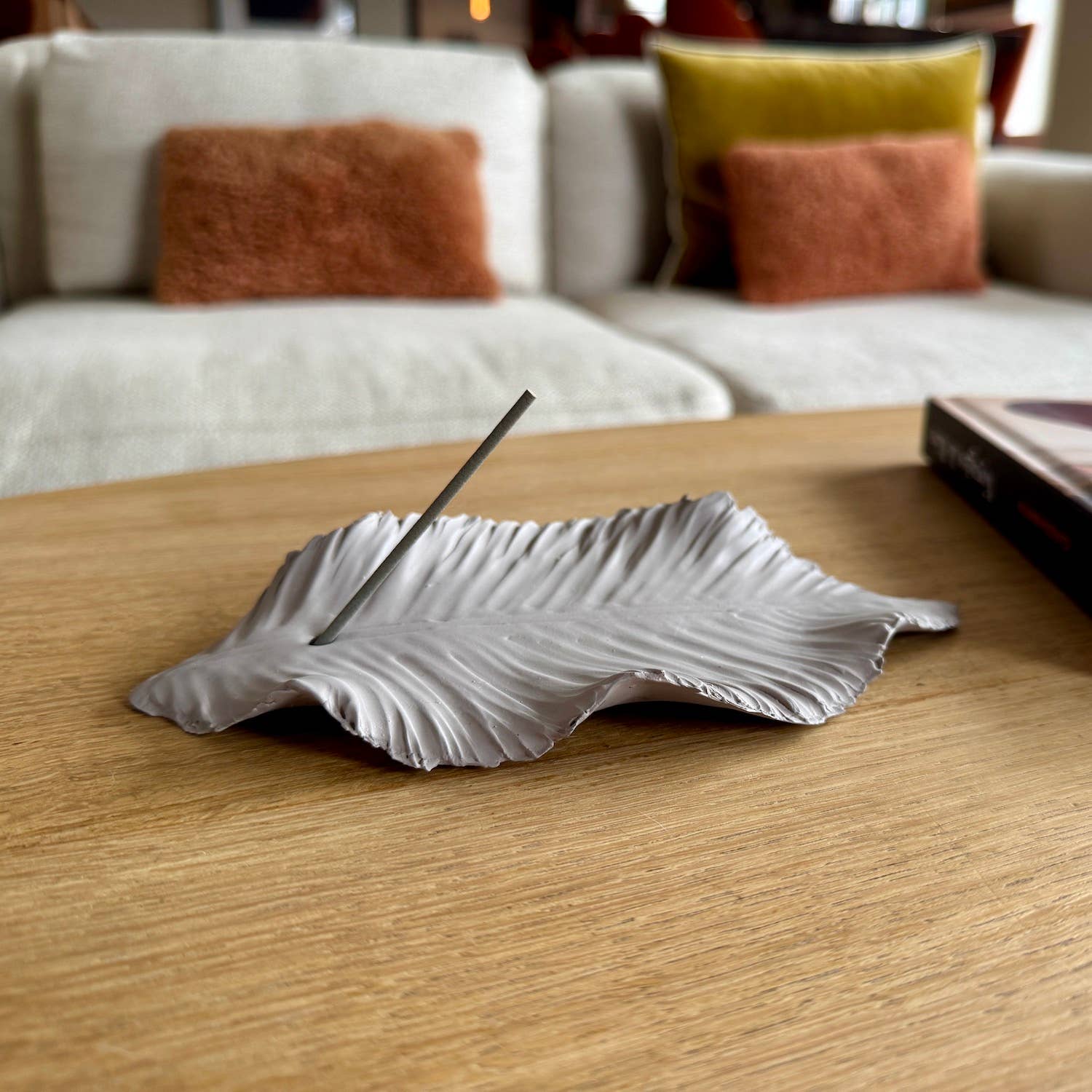 Anoq - Wholesale Incense Holder - Scent burner - White ceramic incense holder - White Leaf8