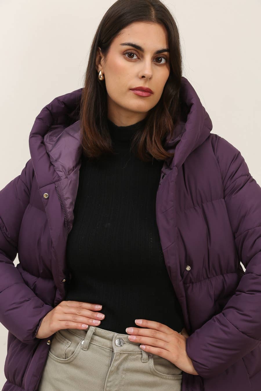 Attrait Paris - Wholesale Puffer Jacket - Women's - Long quilted down jacket with hood17