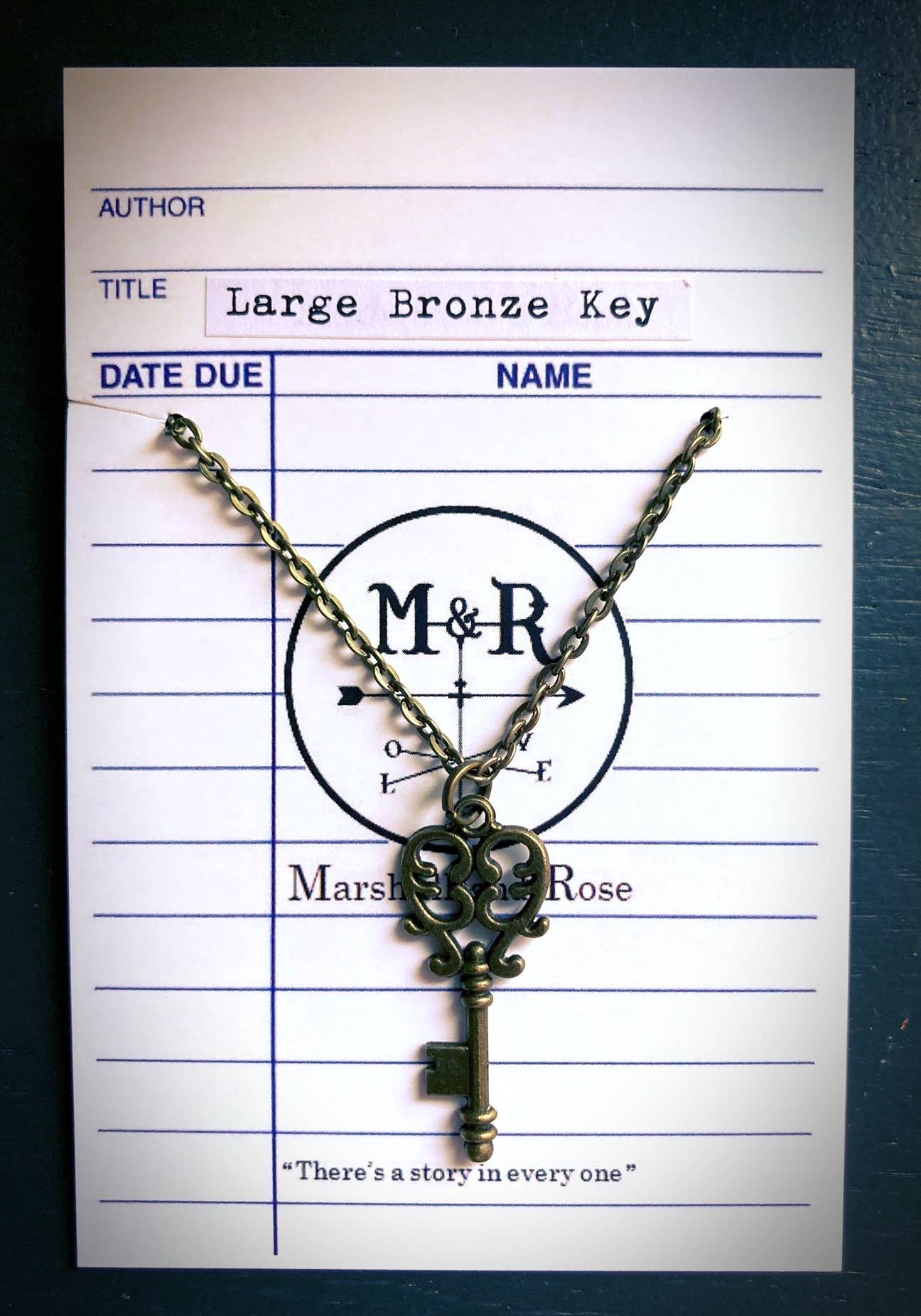 Marshall and Rose – wholesale Hänge-/berlockhalsband – Stort brons nyckelhalsband3