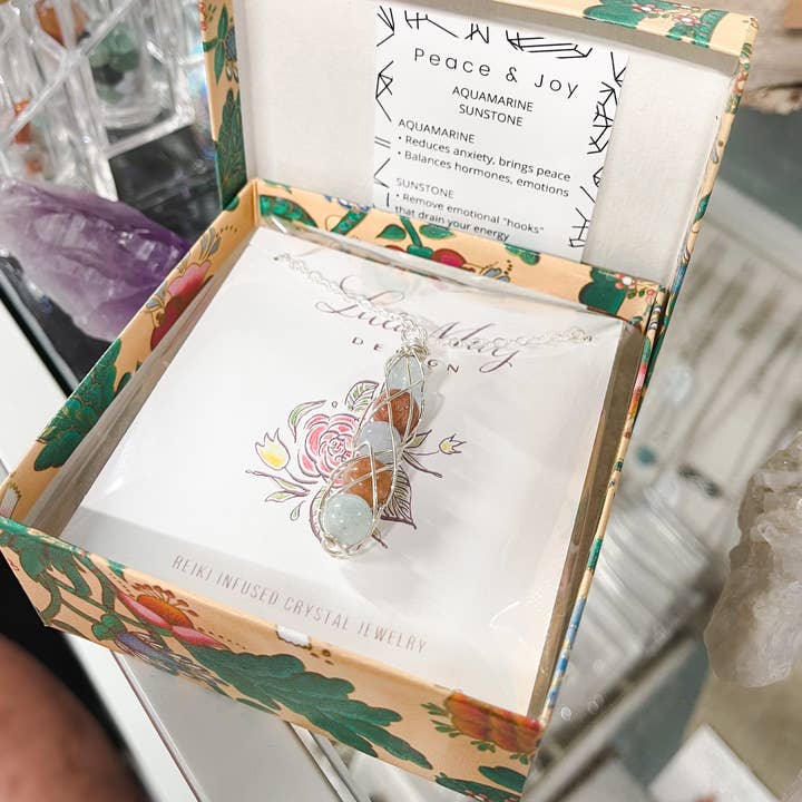 Lula May Design - Vendita all'ingrosso Collana con ciondolo/pendaglio - Collana Peace and Joy | Cristalli per alleviare l'ansia