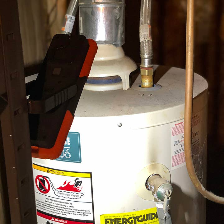 Flipo Group, Ltd. – wholesale Retailer display – Home & Living – Vulcan 300-Lumen Dual Zoom Work Light, 12 pc. display8