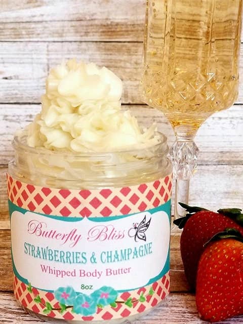 Whipped Body Butter Lotion | Jordbær og Champagne kropssmør | Naturligt kropssmør | Kropsfugtighedscreme | Naturlig hudpleje | Creme for engroshandel hos Butterfly Bliss