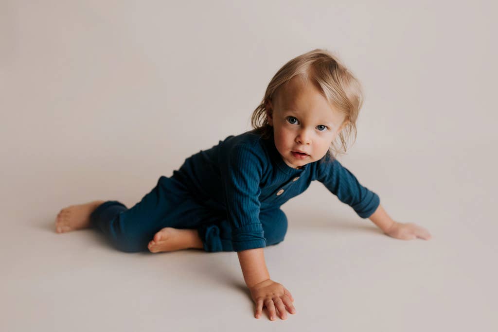 Three Little Tots - Wholesale Rompertje - Baby - Baby ribgebreide romper met zakken21