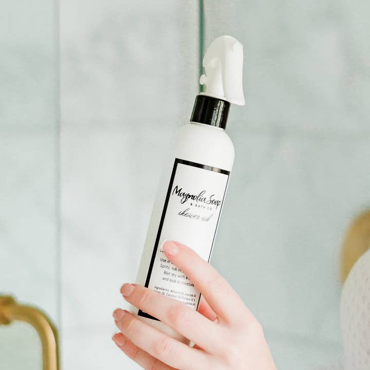 Huile de douche pour la vente par Magnolia Soap & Bath Co