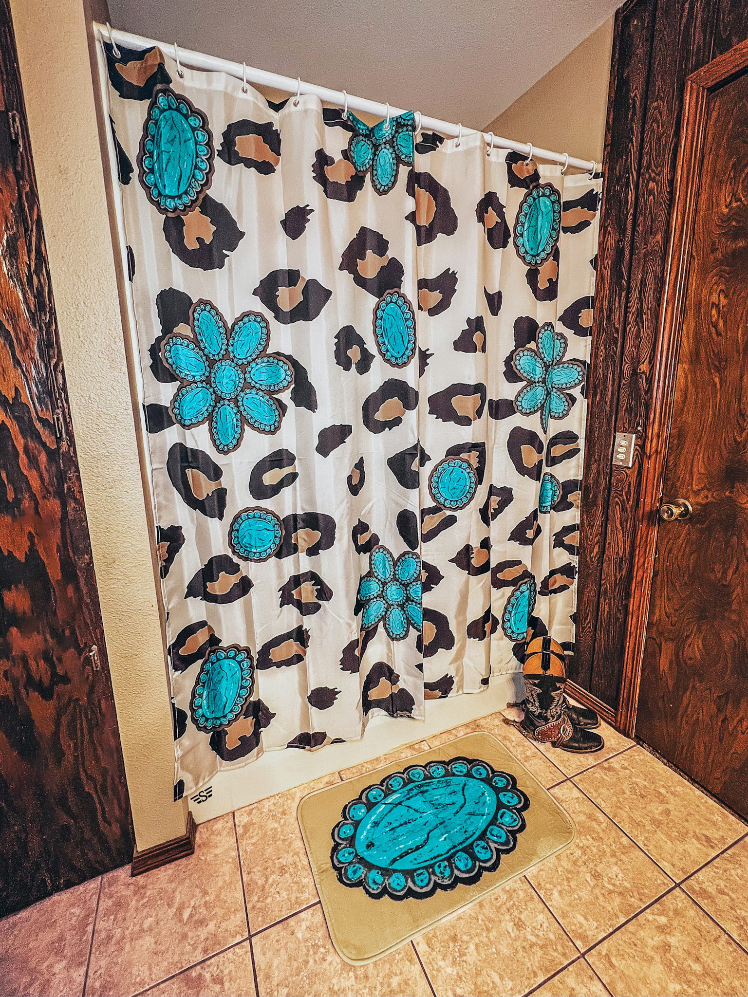 Flying S Company - Wholesale Bathroom Accessory Set - Wild in Turquoise Shower Curtain Set1