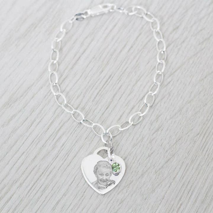 Bracelet chaîne avec pierre de naissance pour la vente par Gemz By Emz