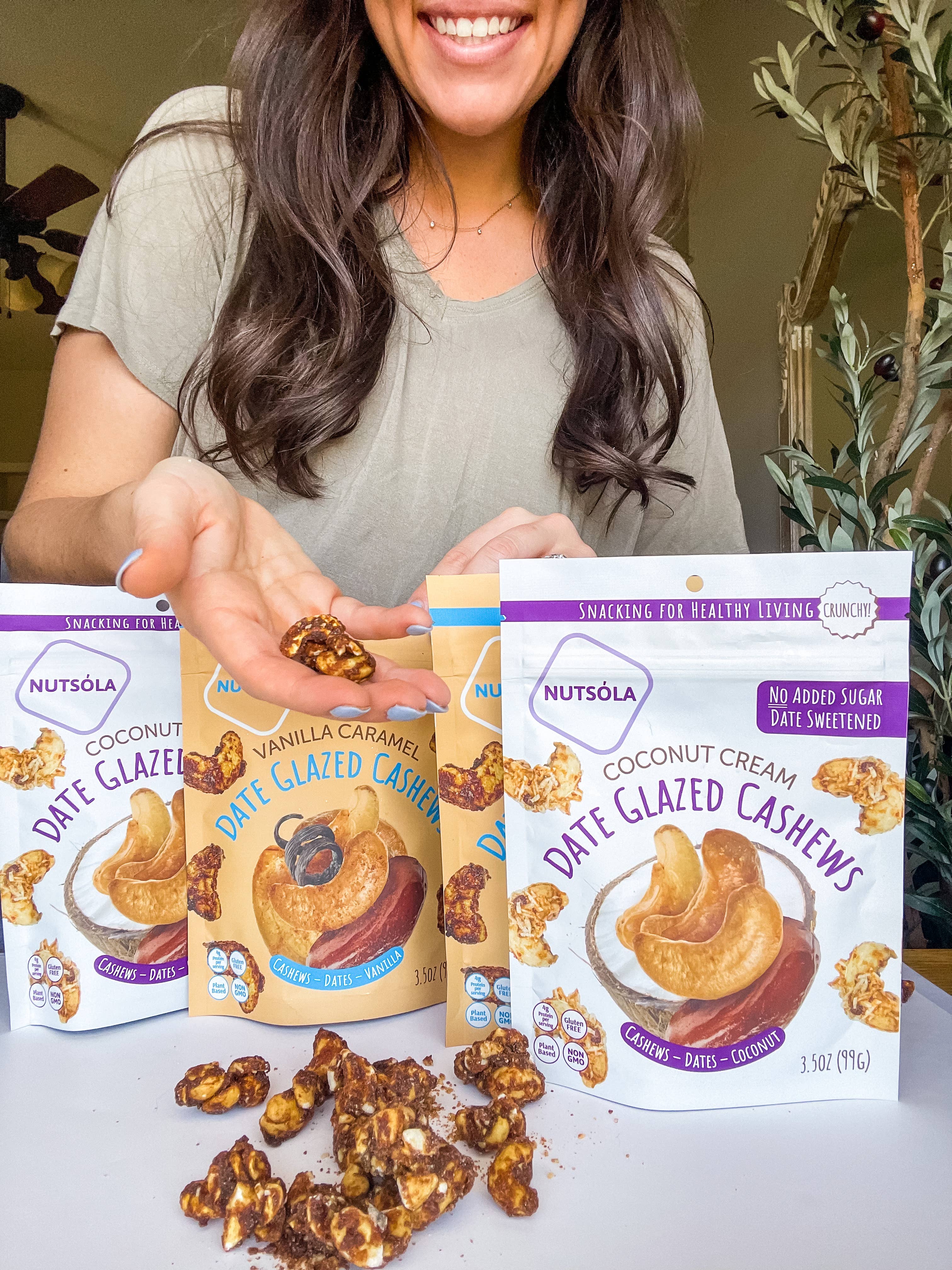 NUTSÓLA - Wholesale Nuts - Coconut Cream Date Glazed Cashews4