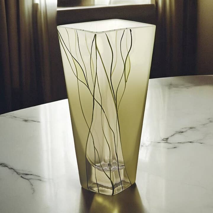 8" Green Cylinder Crystal Glass Table Vase for wholesale by HomeRoots