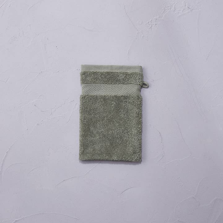 Washcloth vetiver green for wholesale by Sylvie Thiriez