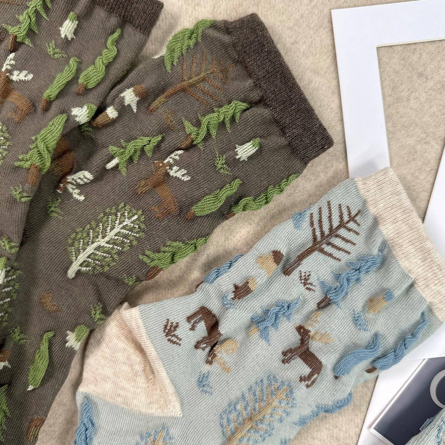 7DAYSSOCKS - Vente Chaussettes – femme - Chaussettes à motif broderie forêt Oulanka pour femmes8