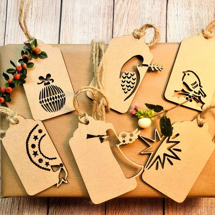 Weihnachtsgeschenkanhänger, Geschenkanhänger aus Holz, Weihnachtsgeschenk-Etikett für den Großhandel von Deco Rach Design