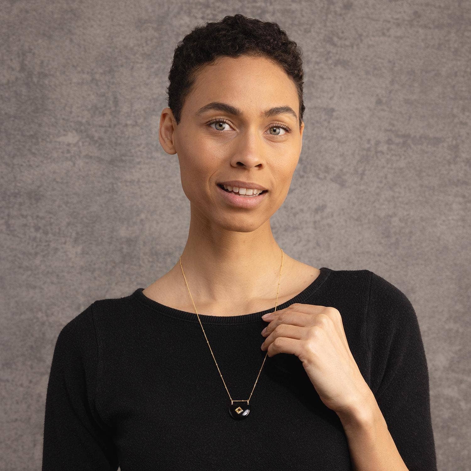 Soul & Little Rose – wholesale Pendant/charm necklace – Black Onyx and Citrine Half Circle Pendant Charm Necklace1