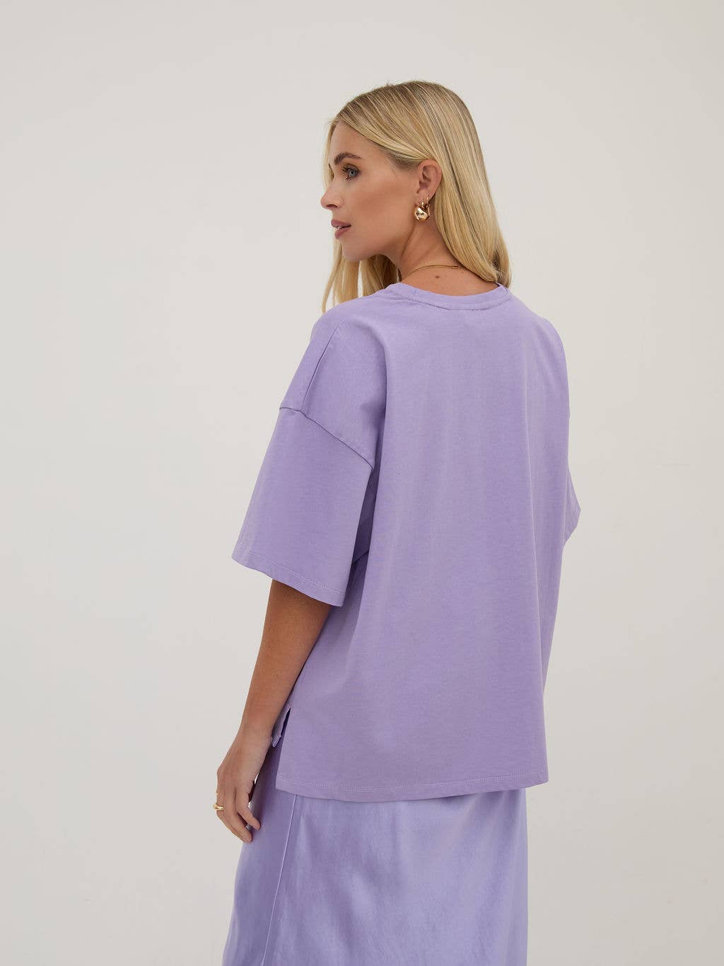 Fika – wholesale T-shirt – women's – Sara Lilac Premium Oversized T-Shirt3