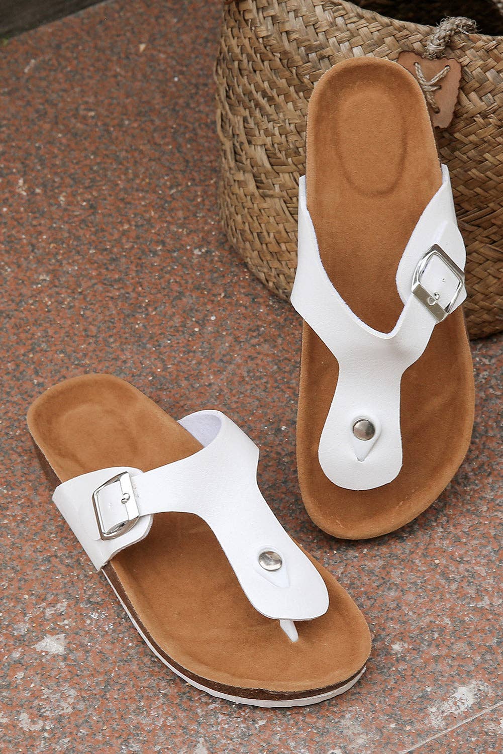 Threaded Pear – wholesale Sandals – Women's – Vintage Buckle Thong Slippers8
