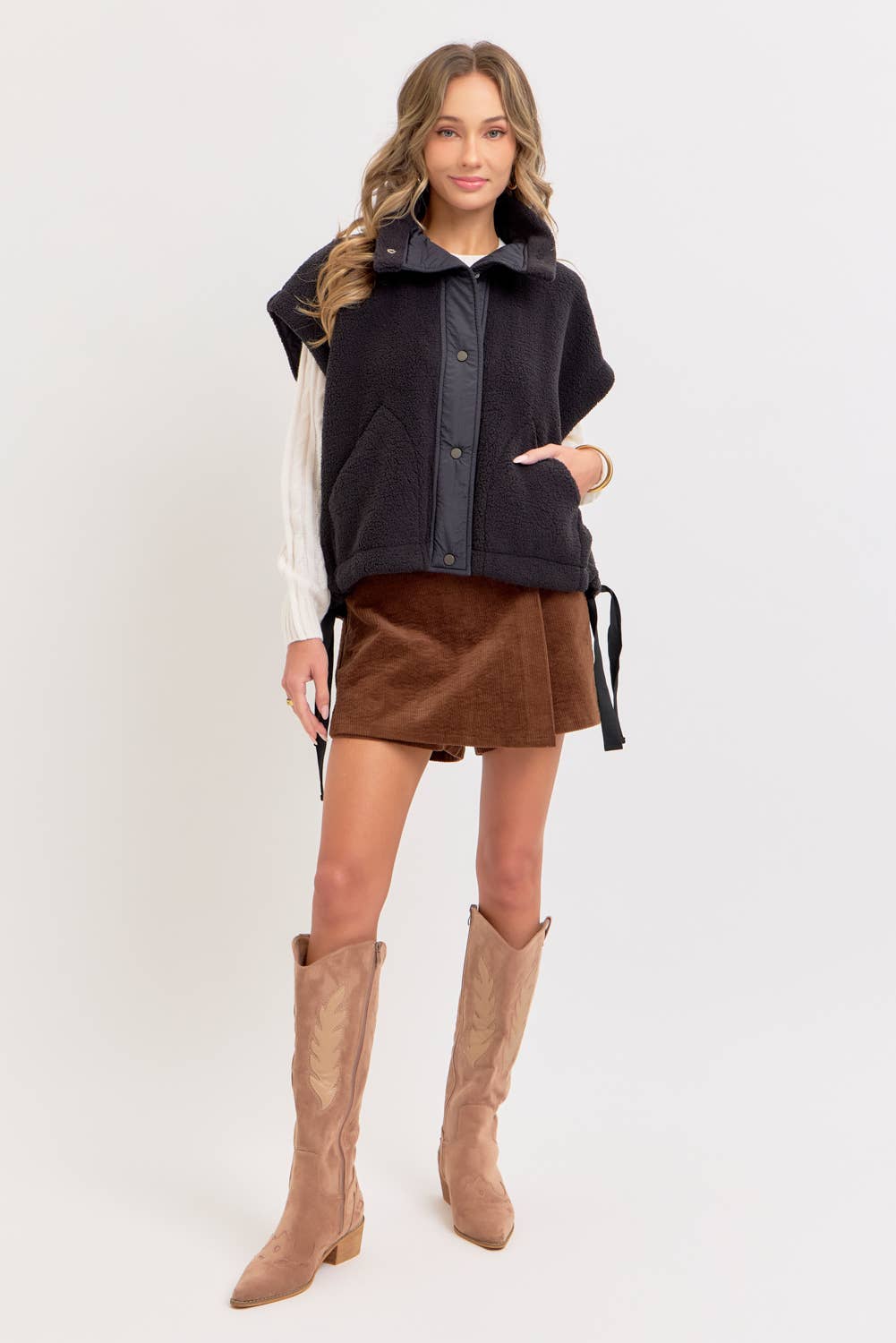 Sweet Lovely by Jen - Wholesale Outerwear Vest - Women's - OVERSIZED FLEECE VEST1