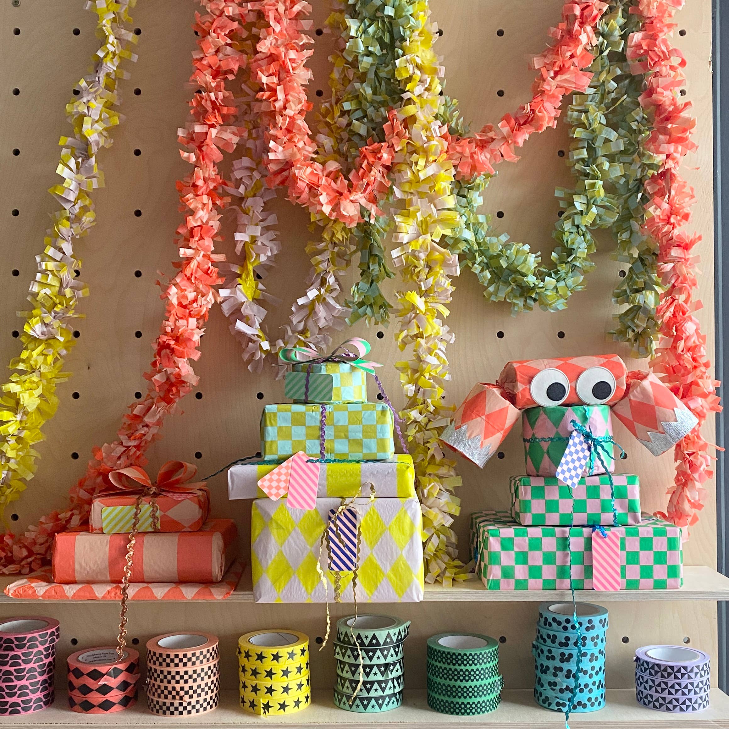 Petra Boase Ltd (US Duties Paid) – wholesale Tissue paper – Luxury Patterned Tissue Paper Gift Wrap | Fl Orange/Peach8