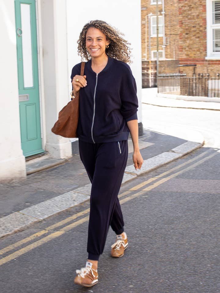 CHALK – wholesale Sweatshirt – Women's – Orla Zip Up Top | Midnight1