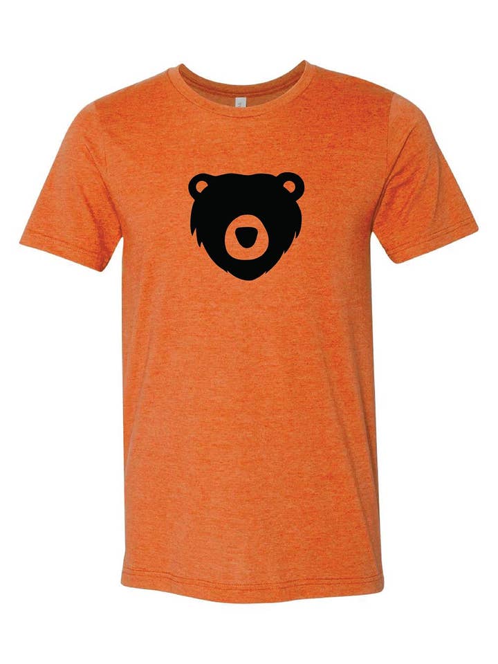 T-SHIRT ICONA ORSO IYKYK; ARANCIONE MELANGE per la vendita all'ingrosso da parte di SOUNDOFF