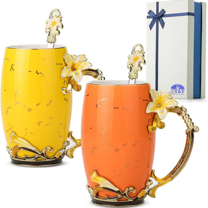 BTaT Tasses en céramique florales avec cuillères - Lot de 2 pour la vente par Brew To A Tea