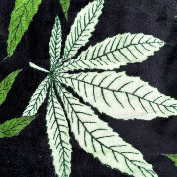 home mart goods - Wholesale Bedding Blanket - Marijuana Leaf Soft Plush Flannel Blanket King Size