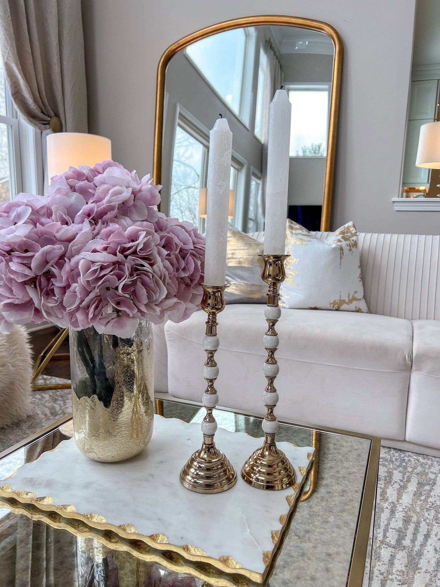 CLASSIC TOUCH DECOR INC. - Vente Bougeoirs - Bougeoir doré à tige perlée blanche et or4