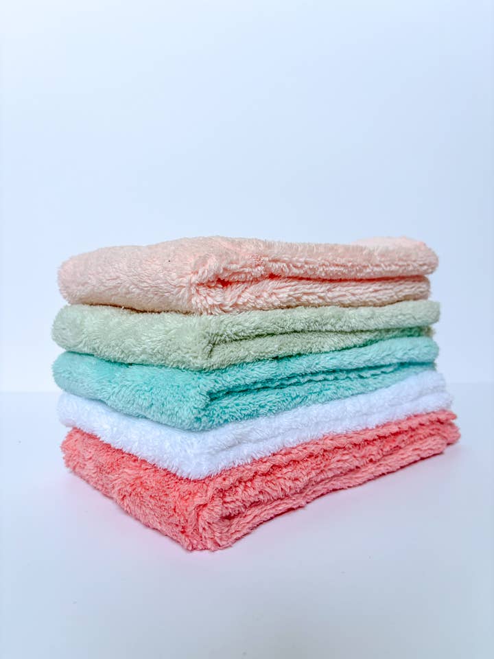 Fluffy Microfiber Kitchen Towels – 5 Pack (16” x 19”) for wholesale by Broder MFG. INC.
