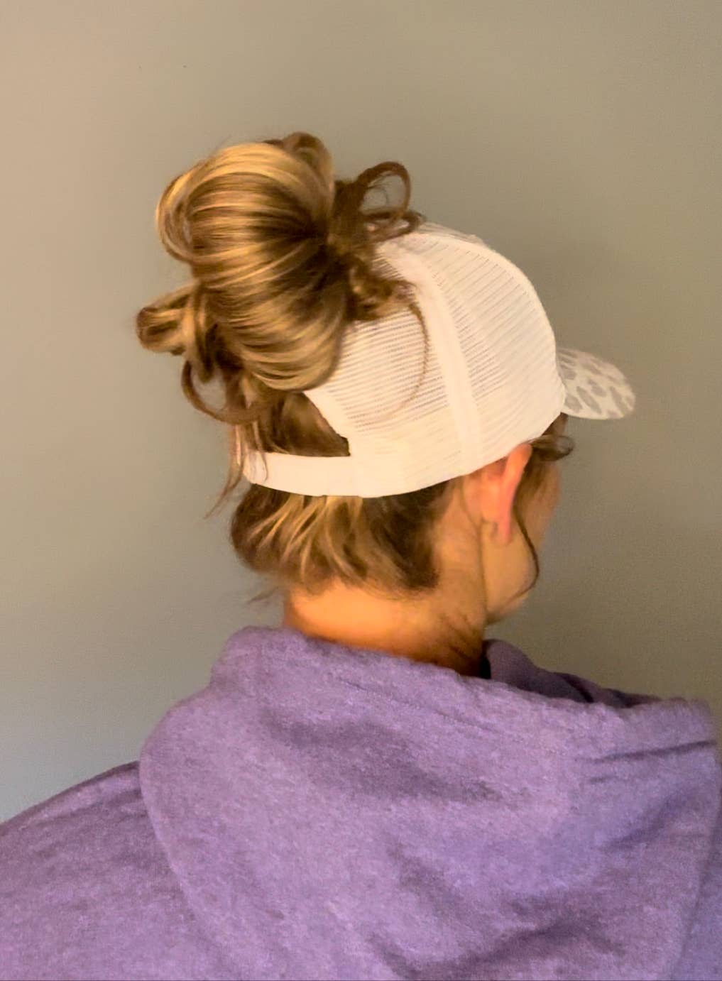 Small Town Clothing Company - Wholesale Ponytail Cap - Women's - Vikings White Leopard Ponytail Hat10