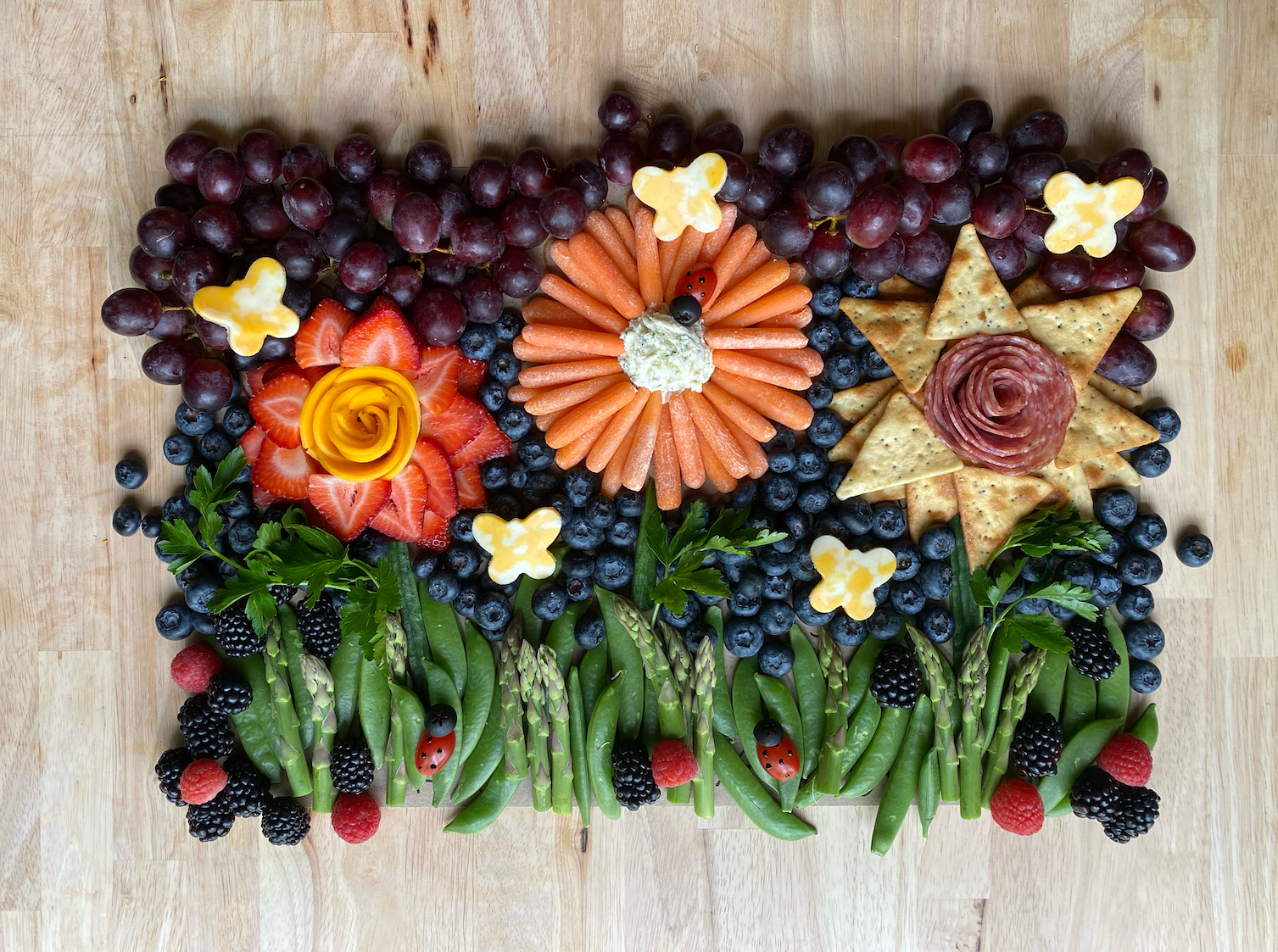 Color Box Design & Letterpress – Großhandel Käsebrett – Spickzettel für Wurstwaren | Blumen1