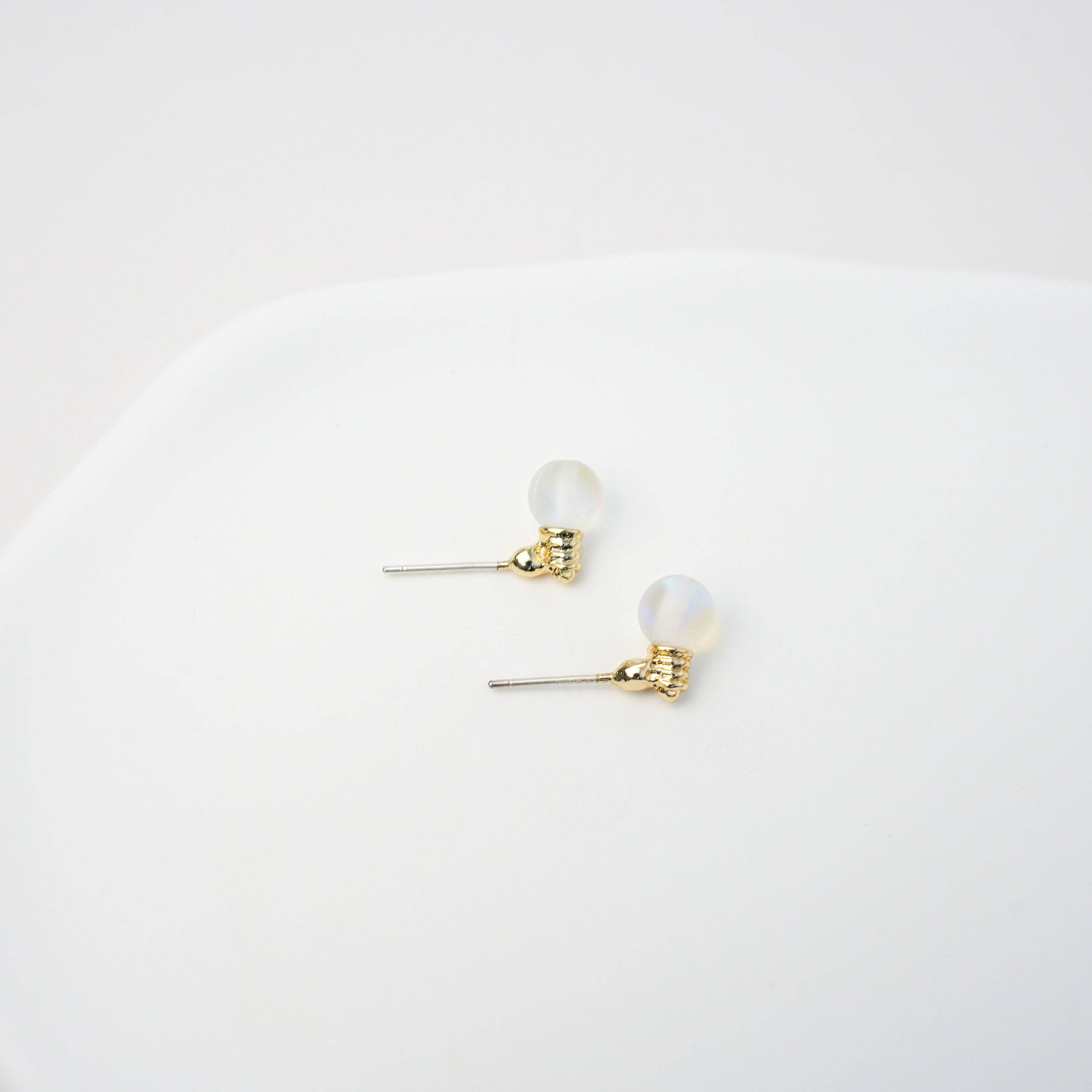 Mini Story Co - Wholesale Stud/Post Earrings - Gold Light Bulb Stud Earrings9