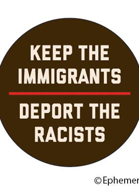 Badge « Keep the Immigrants » épinglette humoristique pour la vente par Ephemera