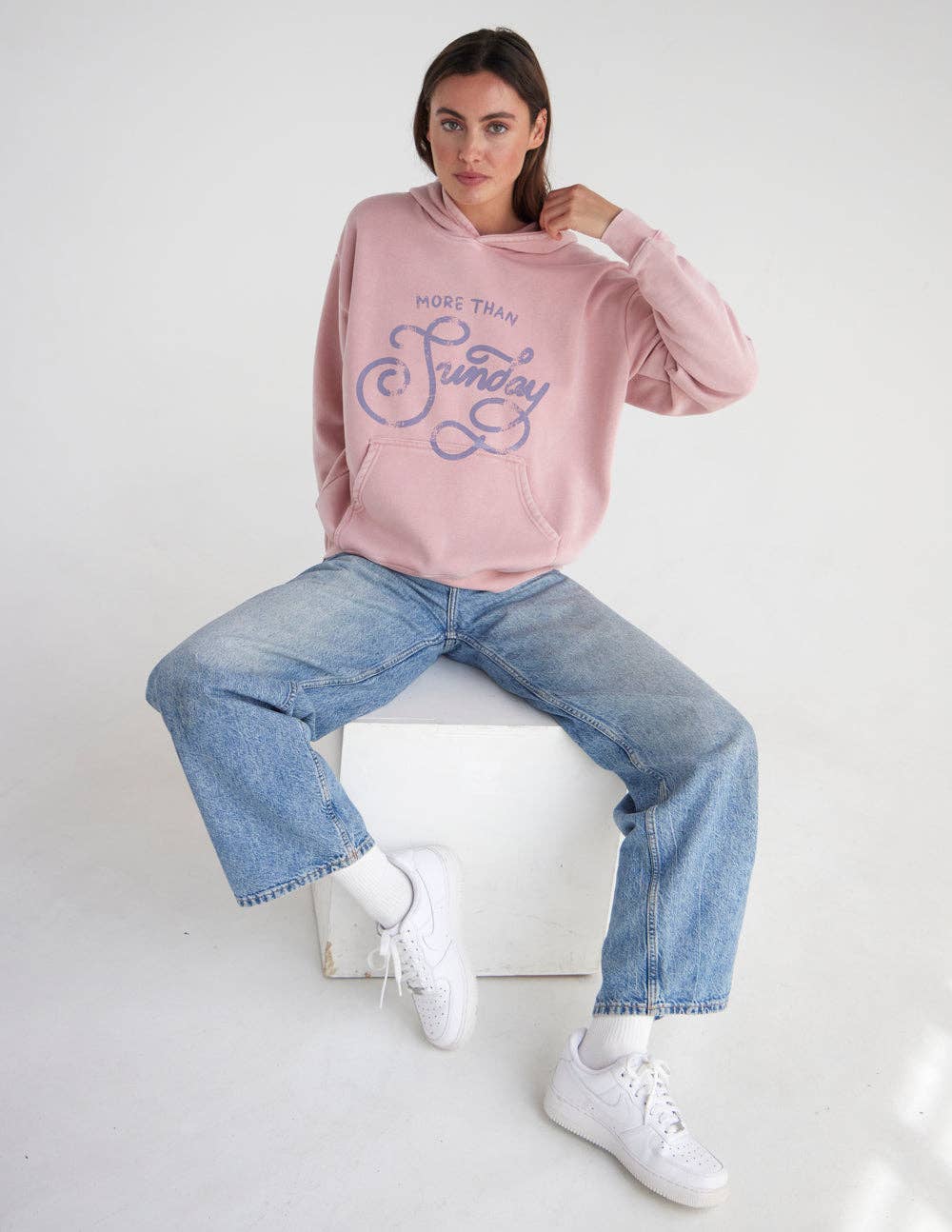 Elevated Faith – Hoodie – Mulher por atacado – Hoodie Unissexo Mais Que Domingo6