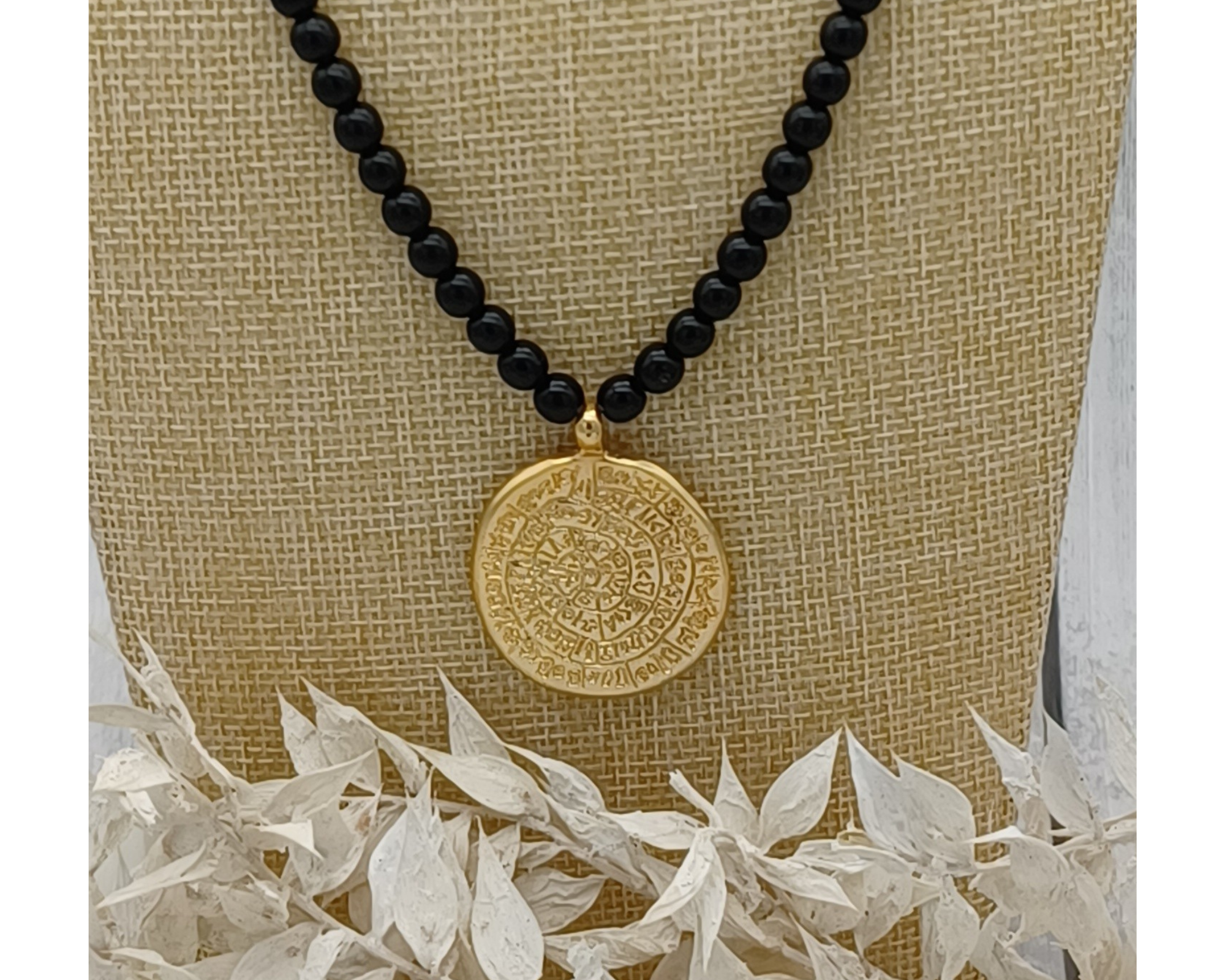 Unique black pearls with golden pendant - Serina for wholesale on Faire2