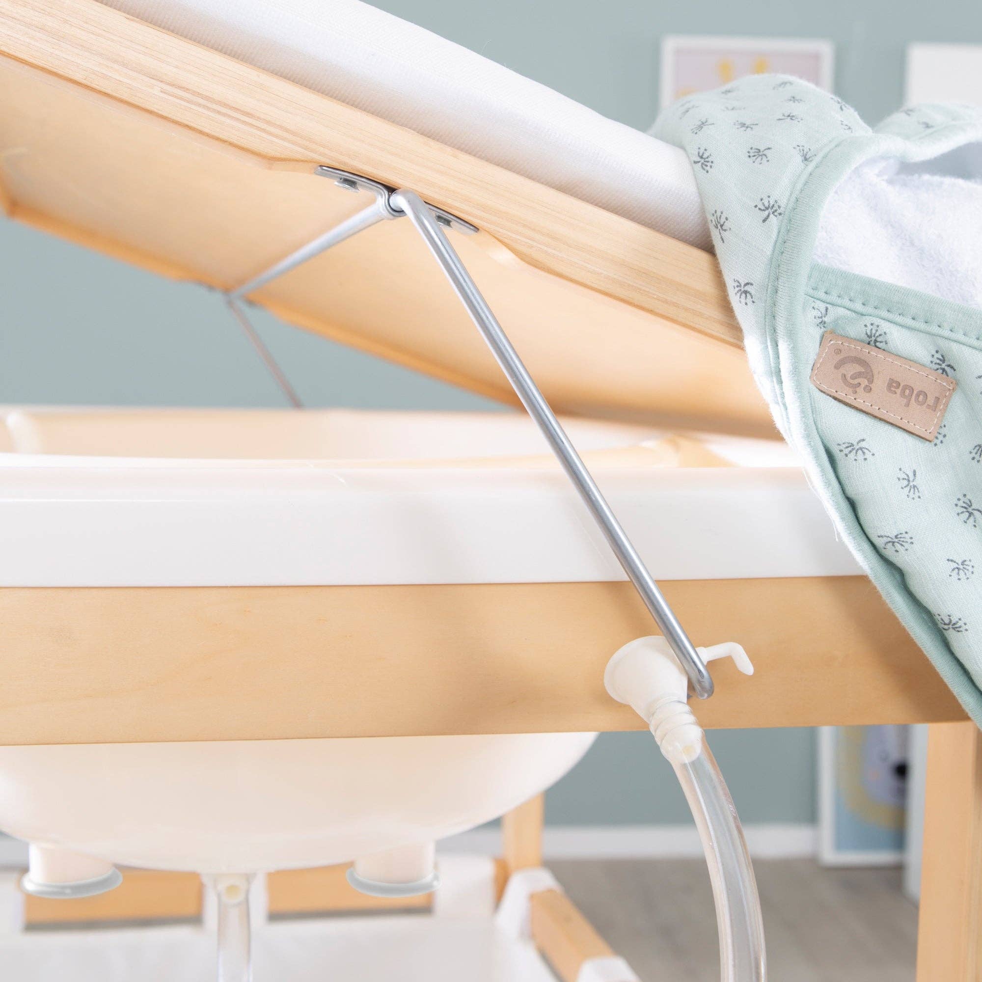 roba kids - Wholesale Wieg - Baby - ROBA 'Baby Pool' bad- en verschoontafelcombinatie, inklapbare tafel7